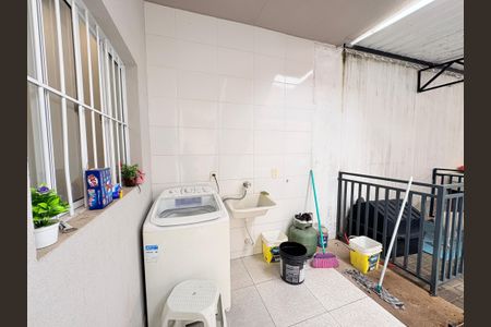 Casa à venda com 100m², 4 quartos e 2 vagasÁrea de Serviço
