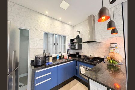 Casa à venda com 100m², 4 quartos e 2 vagasCozinha