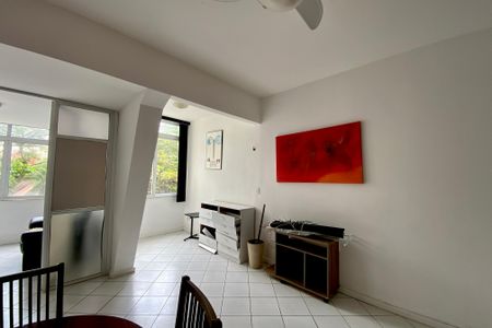 Apartamento à venda com 92m², 2 quartos e 1 vaga Apartamento à venda com 92m², 2 quartos e 1 vagaSala