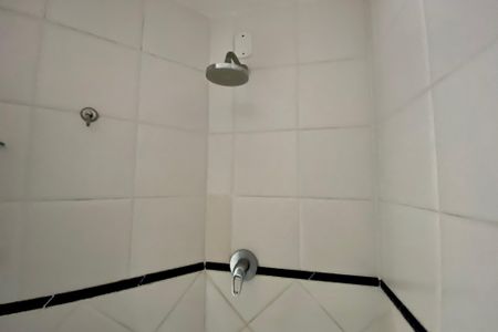 Apartamento à venda com 92m², 2 quartos e 1 vaga Apartamento à venda com 92m², 2 quartos e 1 vagaBanheiro social