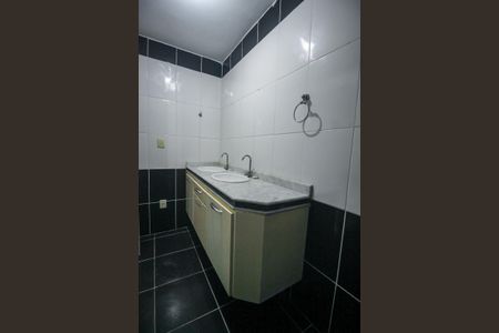 Casa para alugar com 200m², 3 quartos e 2 vagasBanheiro da Suíte 1