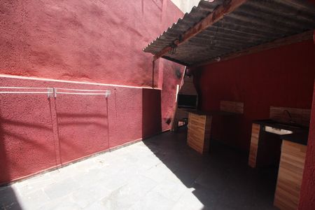 Casa para alugar com 200m², 3 quartos e 2 vagasQuintal
