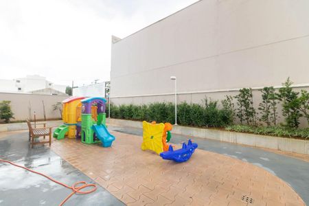 Apartamento à venda com 68m², 2 quartos e 2 vagasÁrea comum - Playground