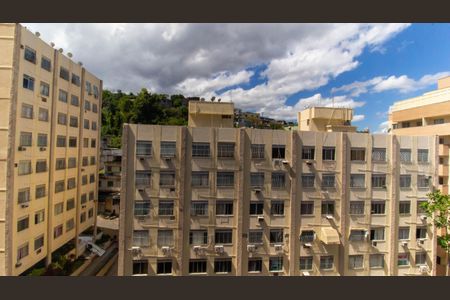 Vista da Sala de apartamento para alugar com 2 quartos, 65m² em Santa Rosa, Niterói