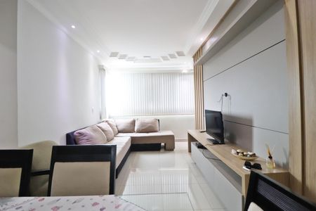 Apartamento para alugar com 68m², 2 quartos e 1 vagaSala