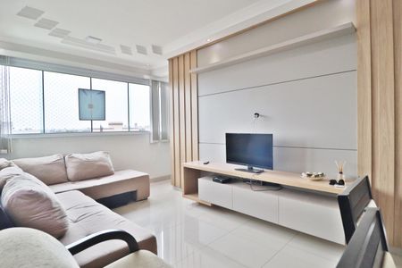 Apartamento para alugar com 68m², 2 quartos e 1 vagaSala