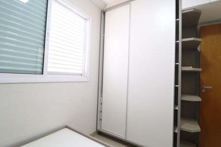 Apartamento para alugar com 68m², 2 quartos e 1 vagaQuarto 
