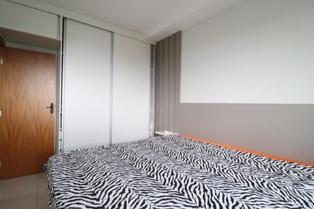 Apartamento para alugar com 68m², 2 quartos e 1 vaga Suíte