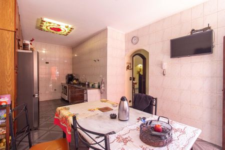 Casa à venda com 140m², 3 quartos e 4 vagas Casa à venda com 140m², 3 quartos e 4 vagasCozinha