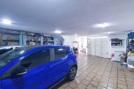 Casa à venda com 140m², 3 quartos e 4 vagas Casa à venda com 140m², 3 quartos e 4 vagasGaragem