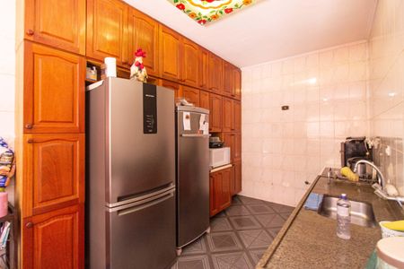 Casa à venda com 140m², 3 quartos e 4 vagas Casa à venda com 140m², 3 quartos e 4 vagasCozinha