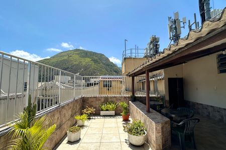 Apartamento à venda com 90m², 2 quartos e sem vagaÁrea comum - Salão de festas