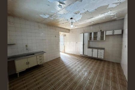 Casa à venda com 3 quartos, 240m² em Sapopemba, São Paulo