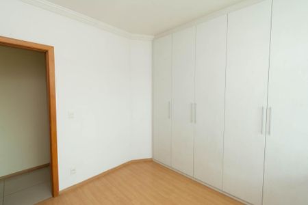 Apartamento à venda com 103m², 3 quartos e 2 vagasQuarto 2