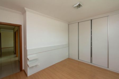 Apartamento à venda com 103m², 3 quartos e 2 vagasSuíte