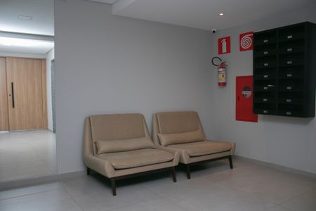 Apartamento à venda com 74m², 2 quartos e 2 vagasHall de entrada