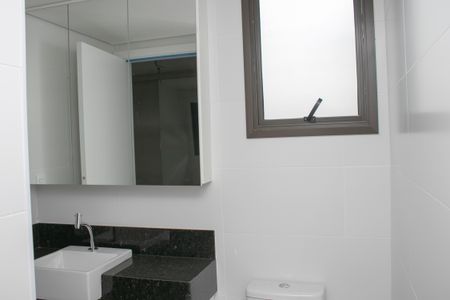 Apartamento à venda com 74m², 2 quartos e 2 vagasBanheiro da Suíte 2