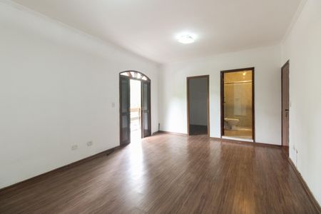 Casa para alugar com 250m², 3 quartos e 2 vagasSuíte