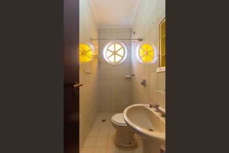 Casa à venda com 336m², 4 quartos e 3 vagasBanheiro da Suíte