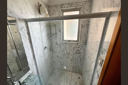 Apartamento à venda com 77m², 3 quartos e 2 vagasBanheiro da Suíte