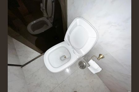 Apartamento à venda com 77m², 3 quartos e 2 vagasBanheiro