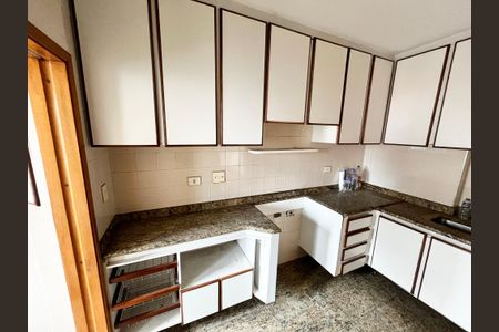 Apartamento à venda com 77m², 3 quartos e 2 vagasCozinha