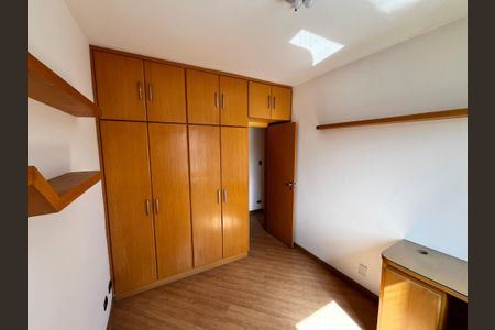 Apartamento à venda com 77m², 3 quartos e 2 vagasQuarto 3