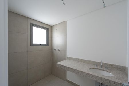 Apartamento à venda com 177m², 3 quartos e 2 vagas Apartamento à venda com 177m², 3 quartos e 2 vagasBanheiro da Suíte 1