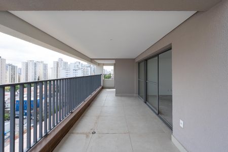 Apartamento à venda com 177m², 3 quartos e 2 vagas Apartamento à venda com 177m², 3 quartos e 2 vagasVaranda