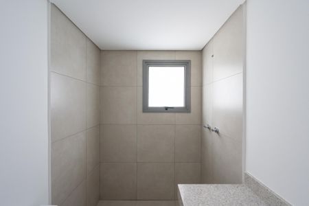 Apartamento à venda com 177m², 3 quartos e 2 vagas Apartamento à venda com 177m², 3 quartos e 2 vagasBanheiro da Suíte 1