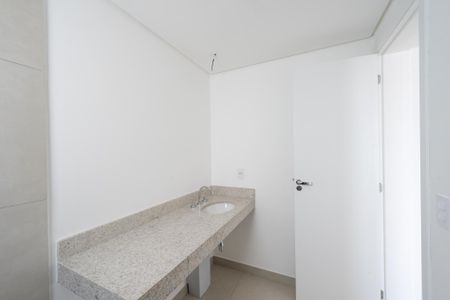 Apartamento à venda com 177m², 3 quartos e 2 vagas Apartamento à venda com 177m², 3 quartos e 2 vagasBanheiro da Suíte 1