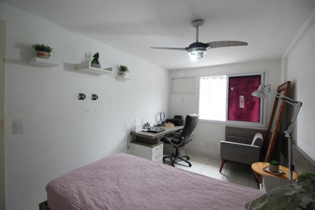 Casa de condomínio à venda com 166m², 4 quartos e 2 vagasQuarto 3