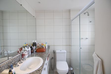 Casa de condomínio à venda com 166m², 4 quartos e 2 vagasQuarto 4 - Suíte