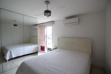 Casa de condomínio à venda com 166m², 4 quartos e 2 vagasQuarto 4