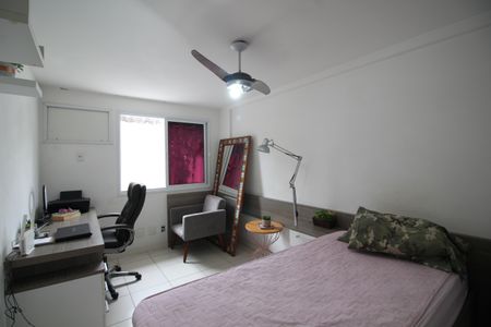 Casa de condomínio à venda com 166m², 4 quartos e 2 vagasQuarto 3