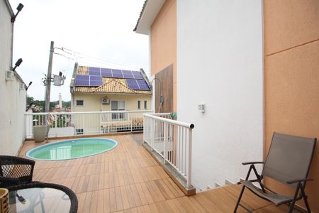 Casa de condomínio à venda com 166m², 4 quartos e 2 vagasÁrea Externa