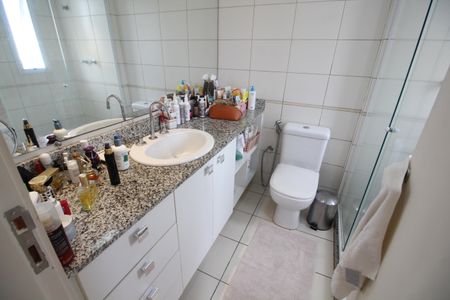 Casa de condomínio à venda com 166m², 4 quartos e 2 vagasQuarto 4 - Suíte