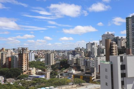 Apartamento à venda com 142m², 2 quartos e 3 vagasCobertura