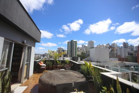 Apartamento à venda com 142m², 2 quartos e 3 vagasCobertura