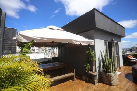 Apartamento à venda com 142m², 2 quartos e 3 vagasCobertura