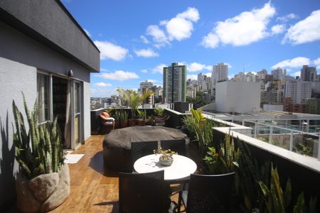 Apartamento à venda com 142m², 2 quartos e 3 vagasCobertura
