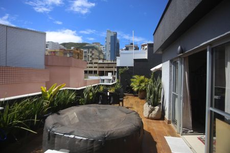 Apartamento à venda com 142m², 2 quartos e 3 vagasCobertura