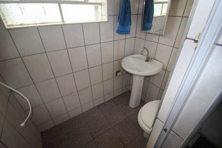 Casa para alugar com 300m², 4 quartos e 2 vagasBanheiro