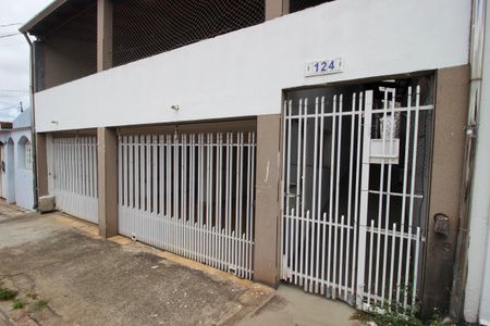 Casa para alugar com 300m², 4 quartos e 2 vagasFachada