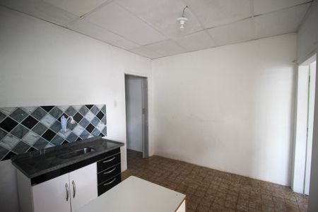 Casa para alugar com 300m², 4 quartos e 2 vagasCozinha da Edícula 2