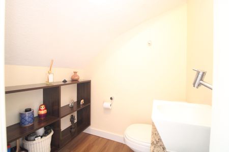 Casa à venda com 116m², 3 quartos e 2 vagasLavabo