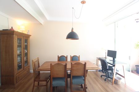 Sala de casa à venda com 3 quartos, 116m² em Vila Campo Grande, São Paulo