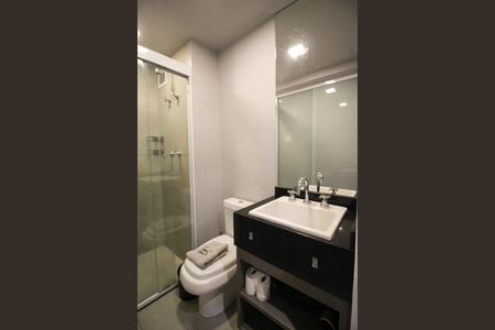 Banheiro de kitnet/studio à venda com 1 quarto, 30m² em Vila Olímpia, São Paulo