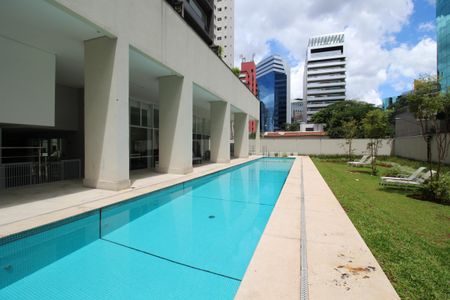 Studio à venda com 30m², 1 quarto e 1 vagaÁrea comum - Piscina