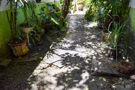 Casa à venda com 300m², 2 quartos e 2 vagasQuintal